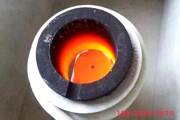 小型金屬熔煉爐找對生產(chǎn)廠家很重要