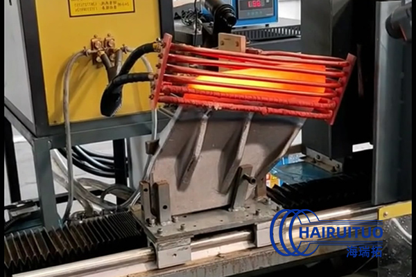 超音頻感應(yīng)加熱設(shè)備加熱爐對工件恒溫加熱淬火