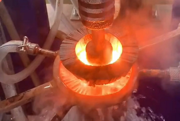 高頻淬火機(jī)床,數(shù)控自動(dòng)化淬火設(shè)備