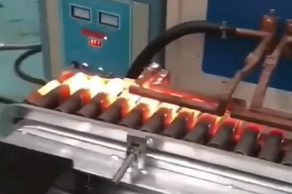 �����Ԅ�(d��ng)���ϵ����ӟ�t