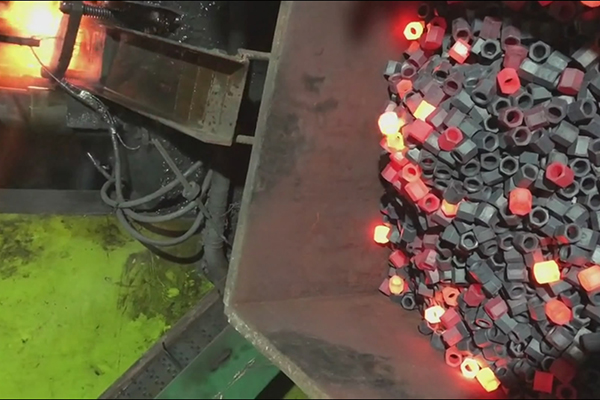 ��䓰�����ĸ���Ʒ���a�^�̣����l���t�����������P����