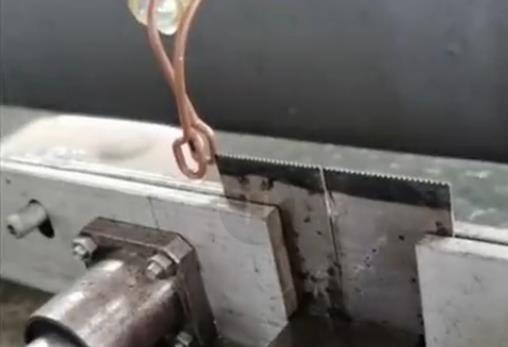 高頻淬火機鋸片鋸齒淬火回火設(shè)備