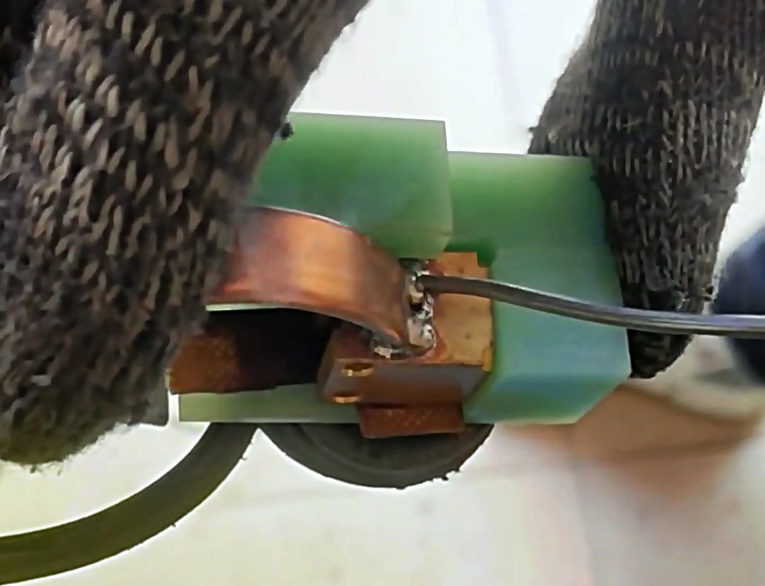 異形銅件錫焊難題破解：海拓高頻焊接機(jī)無(wú)明火高效焊接方案