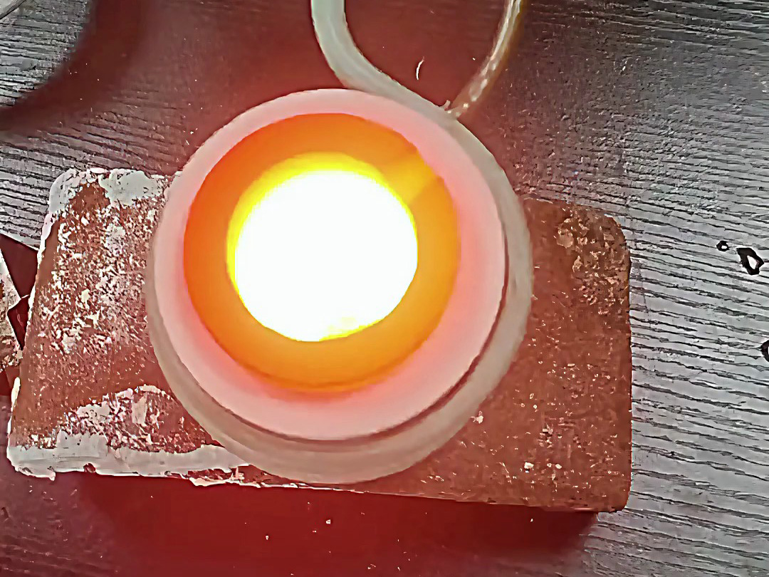 珠寶金銀加工選它！220V 小型高頻熔煉爐，多場景都適配