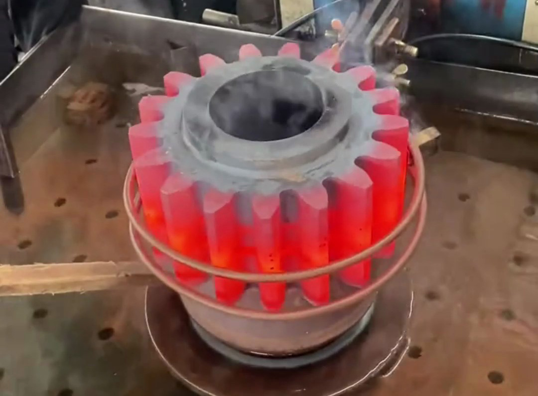 齒輪淬火頻率怎么選？中頻淬火VS超高頻淬火，哪種更適合你的齒輪？