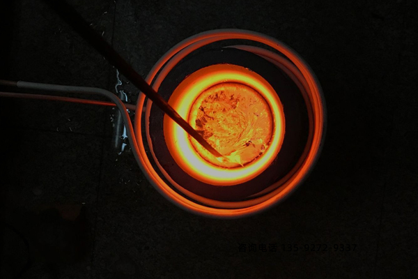 С���۟��t