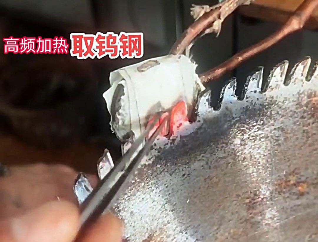 054F010167B6A58A2BC443133545288A.jpg 054F010167B6A58A2BC443133545288A.jpg